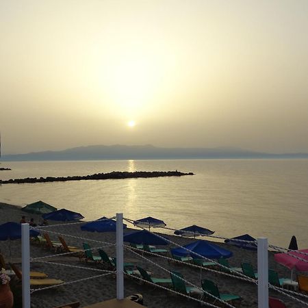 Litinakis Studios Sea View & Litinakis Studios Garden View 700 Meters Away Agia Marina 外观 照片