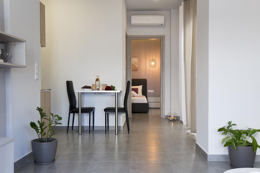 Litinakis Studios Sea View & Litinakis Studios Garden View 700 Meters Away Agia Marina 外观 照片