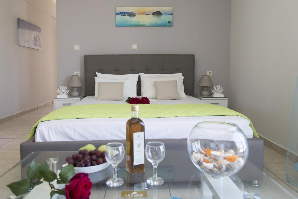 Litinakis Studios Sea View & Litinakis Studios Garden View 700 Meters Away Agia Marina 外观 照片